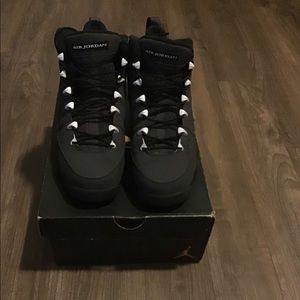 Air Jordan Retro 9s Boys 7Y